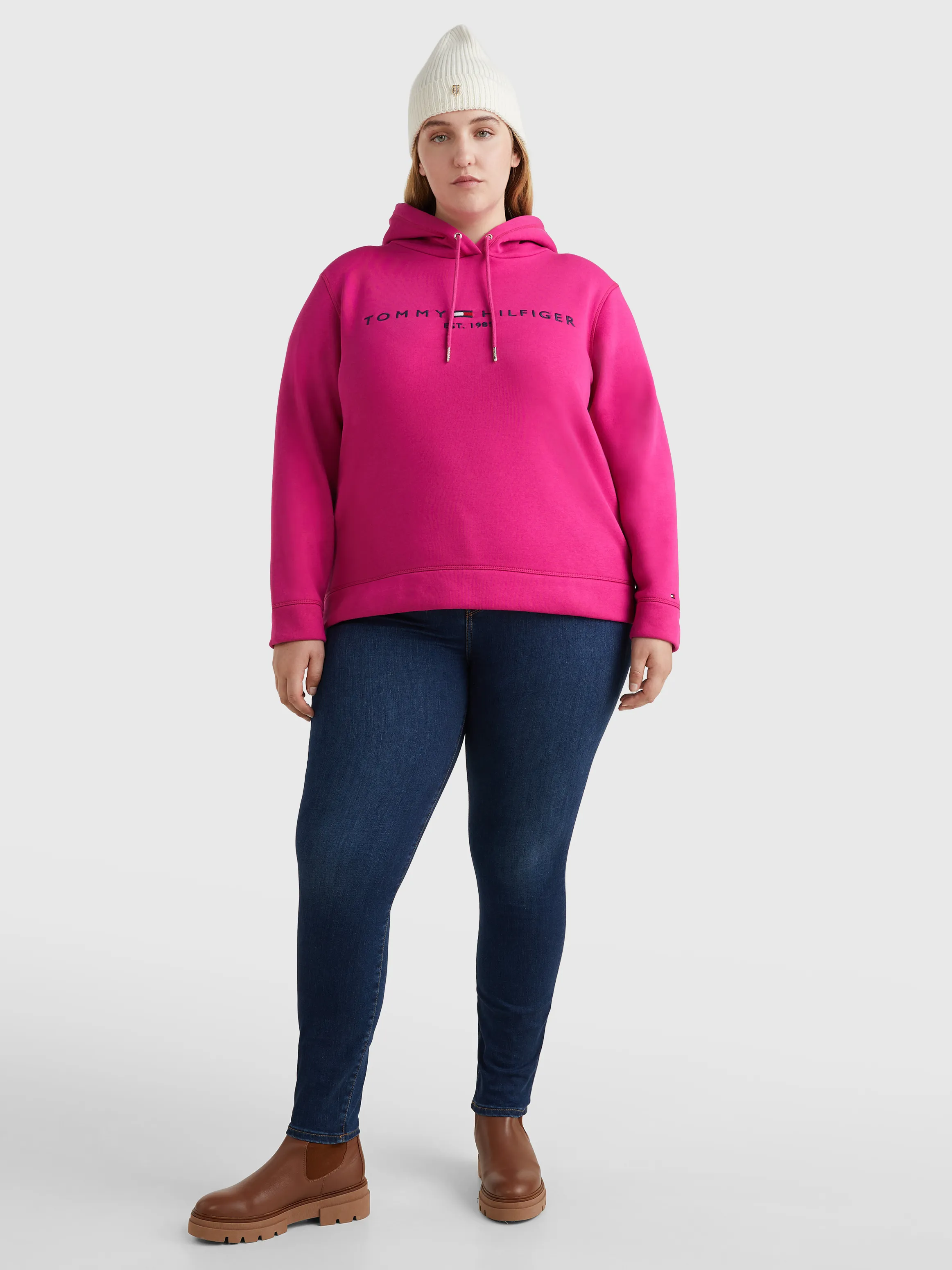 Essential Curve Logo Hoodie  | Sweatshirts & Hoodies |  Tommy Hilfiger